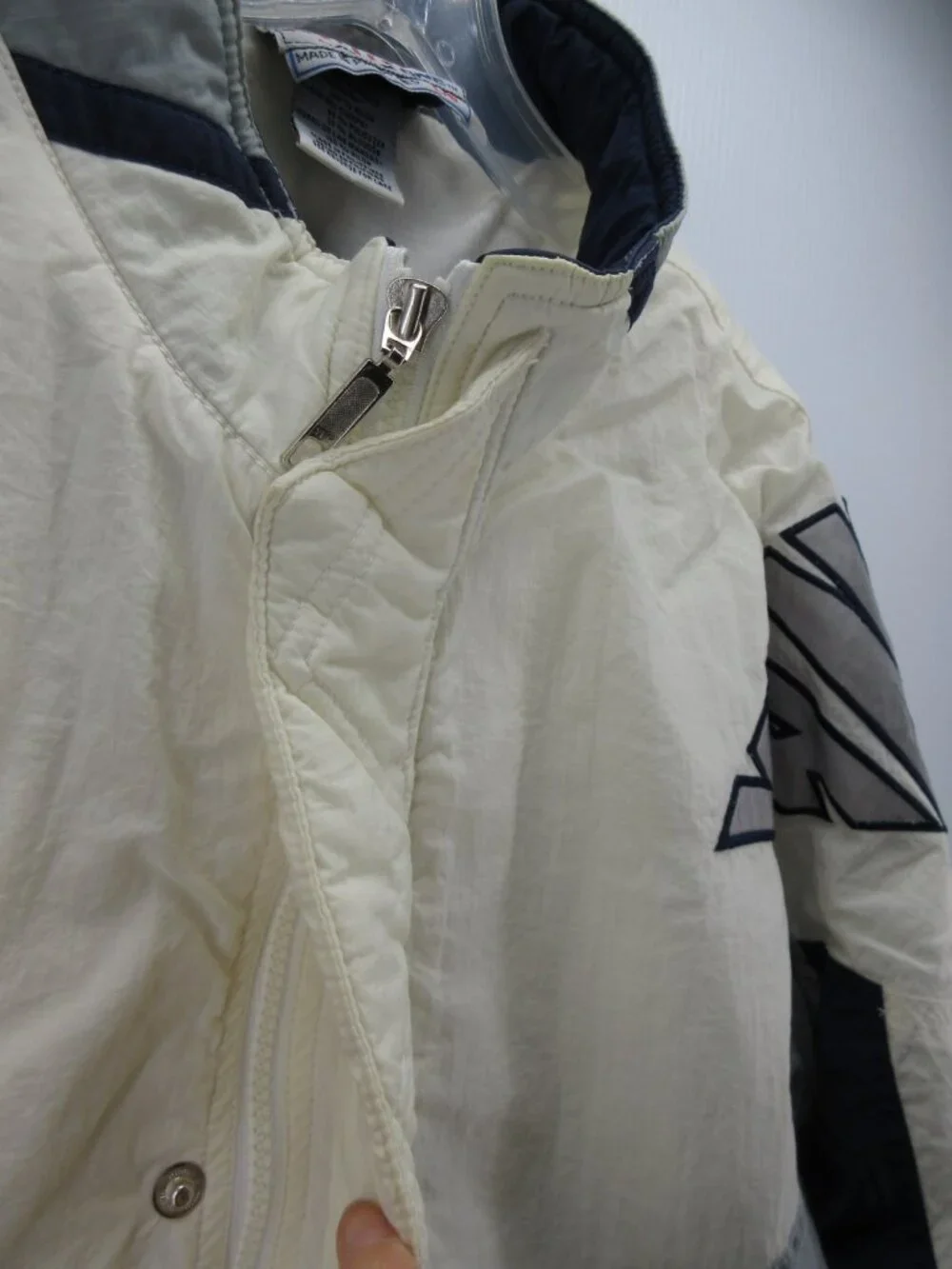 VINTAGE New York Yankees Jacket Large White Apex One Spell Out 90s *